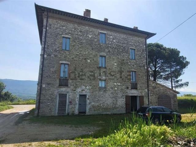 Casa in vendita a Colpetrazzo, Umbria
