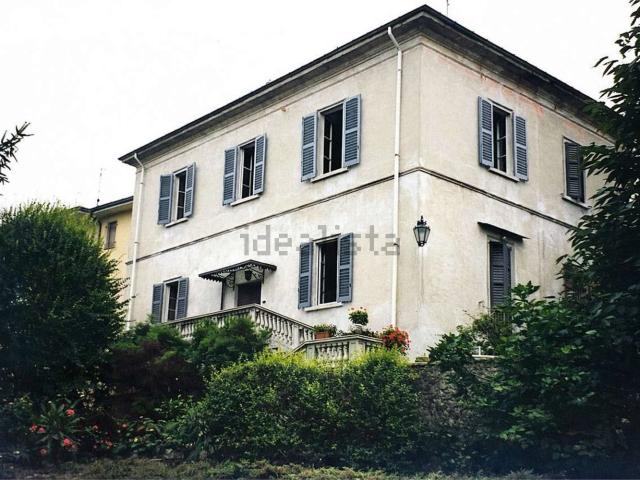 Casa in vendita a Luisago, Lombardia
