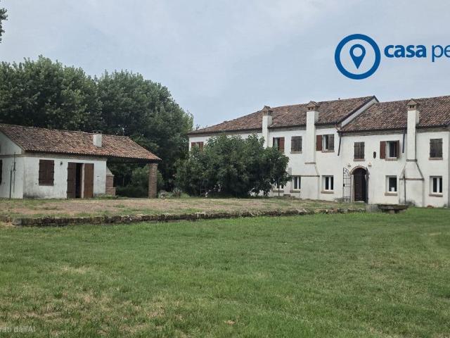 Casa in vendita a Rovigo, Veneto