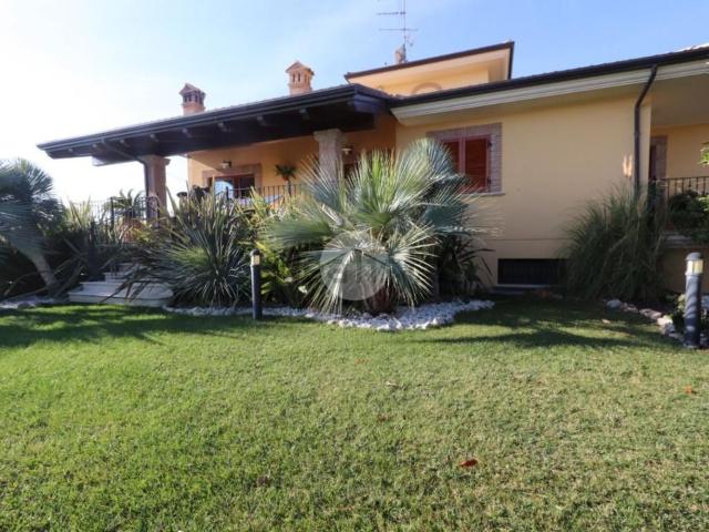 Casa in vendita a Tortoreto, Teramo