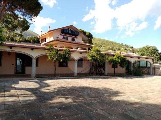 Casa in vendita a Formia, Lazio