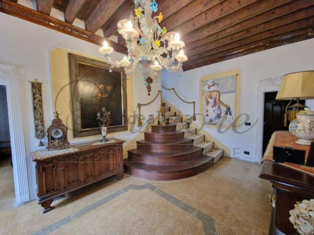 Casa in vendita a Sant'Angelo di Sala, Villanova Di Camposanpiero