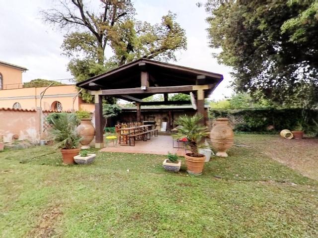 Casa in vendita a Navacchio, Cascina