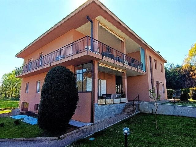 Casa in vendita a California, Lesmo