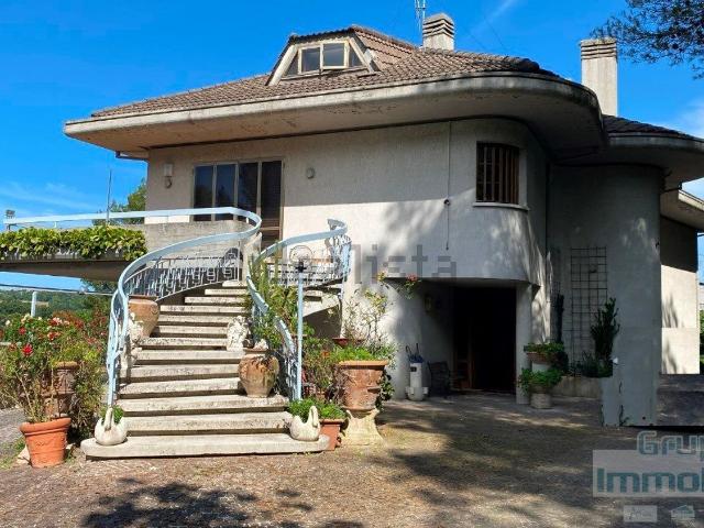 Casa in vendita a Marche, Pesaro E Urbino