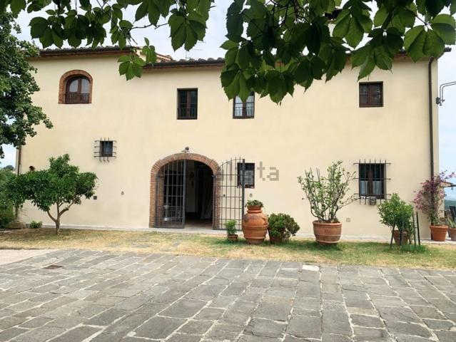 Casa in vendita a Quarrata, Toscana
