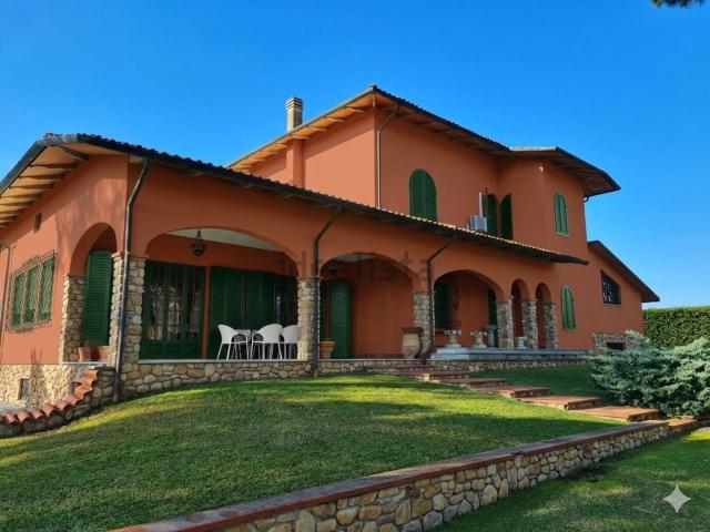 Casa in vendita a Tonfano, Toscana
