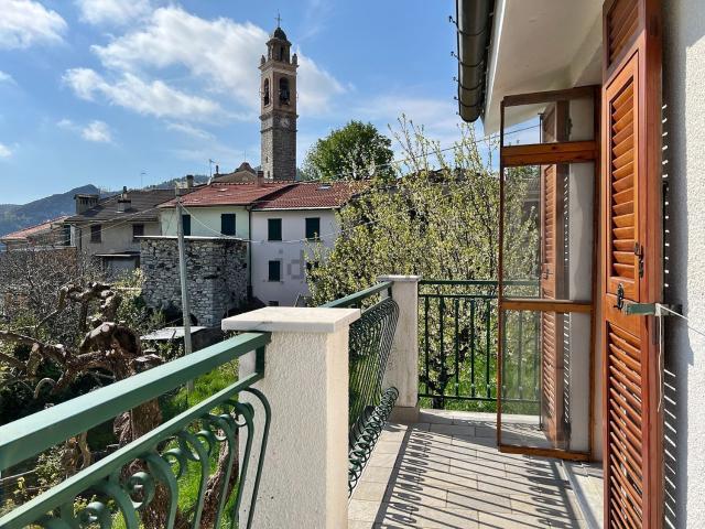 Casa in vendita a Ne, Arzeno