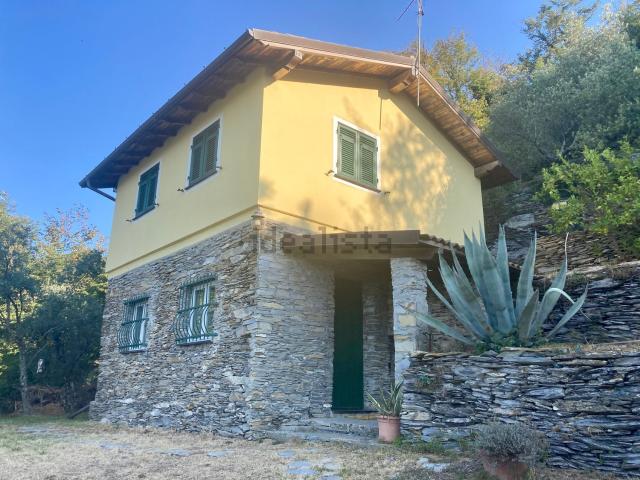 Casa in vendita a Avegno, Liguria