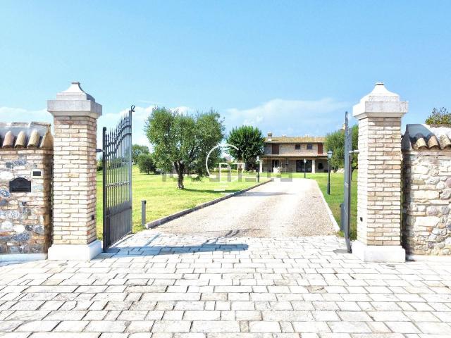 Casa in vendita a Peschiera Del Garda, Veneto