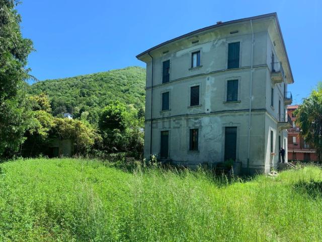Casa in vendita a Caravaggio, Canzo