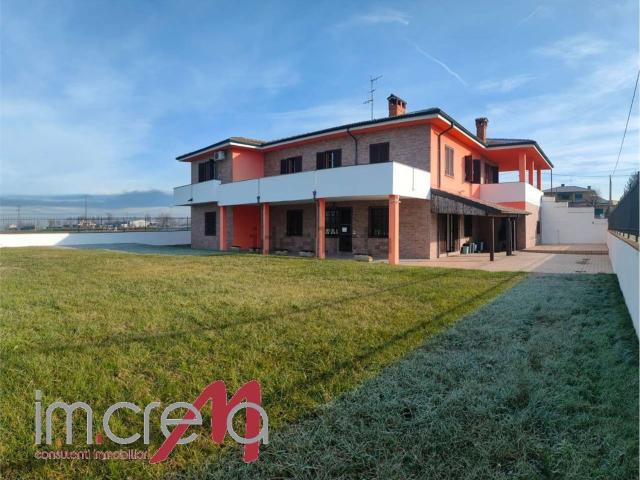 Casa in vendita a Groppello D'adda, Lombardia