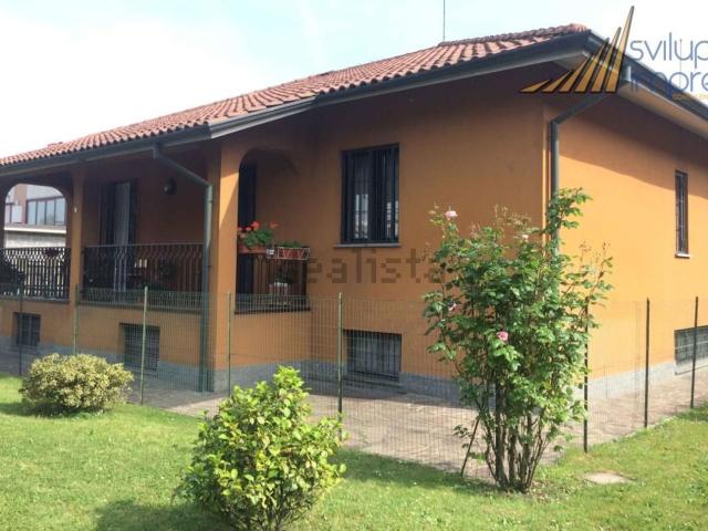 Casa in vendita a Burago Di Molgora, Lombardia