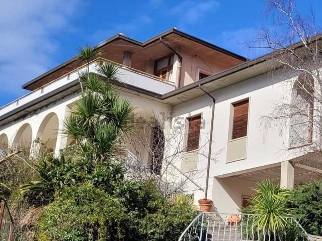 Casa in vendita a Capanne, Montignoso