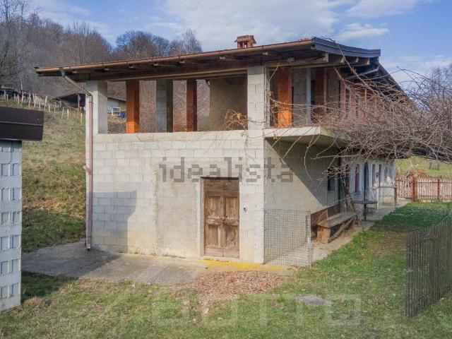 Casa in vendita a Cheggino, Armeno