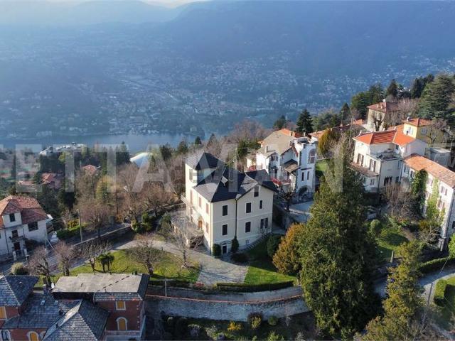 Casa in vendita a Brunate, Lombardia