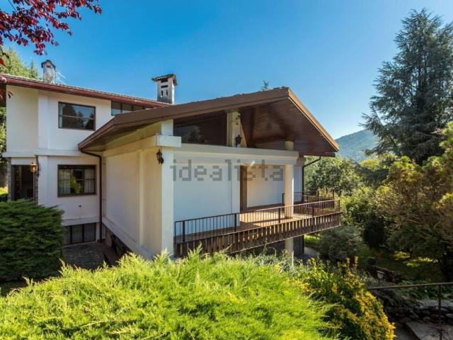 Casa in vendita a Parre, Lombardia