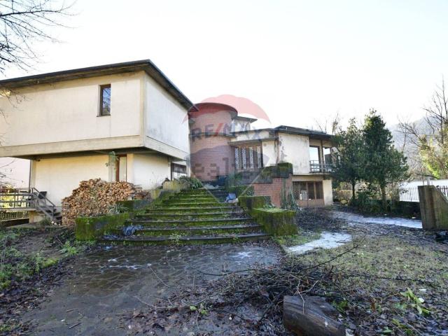Casa in vendita a Unione dei comuni Media Valle del Serchio, Borgo A Mozzano