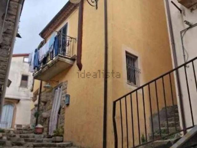 Casa in vendita a Laurenzana, Basilicata