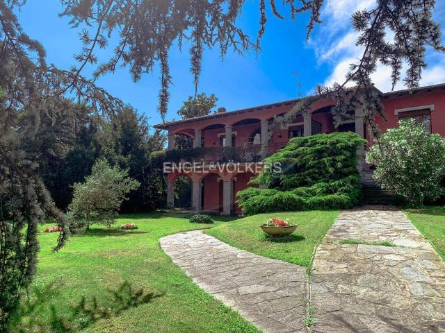 Casa in vendita a Uboldo, Lombardia