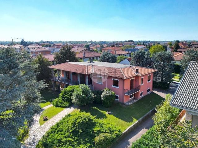 Casa in vendita a Ferrario, Uboldo