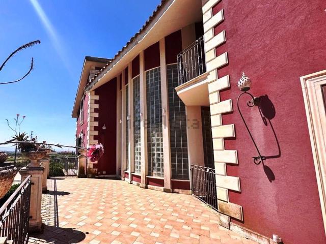 Casa in vendita a Caltagirone, Sicilia