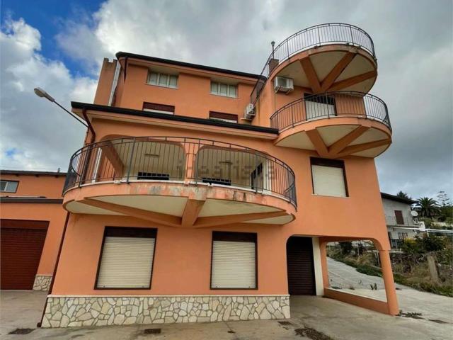 Casa in vendita a Mussomeli, Sicilia