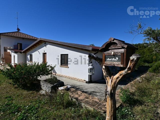 Casa in vendita a Castiglione Messer Raimondo, Abruzzo