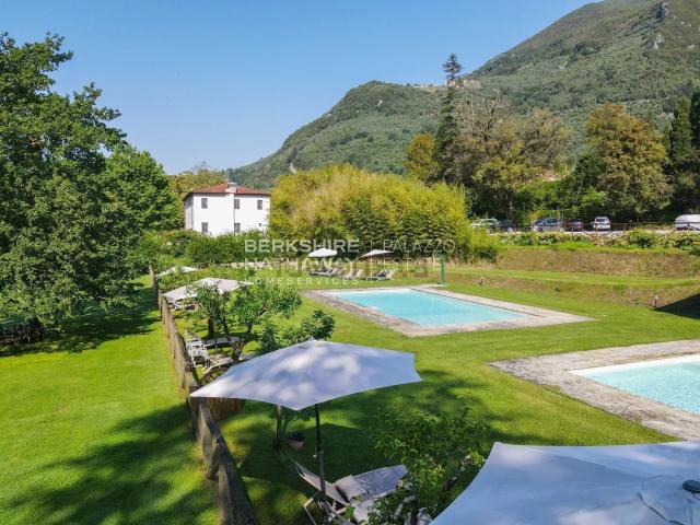 Casa in vendita a Montebello, Camaiore
