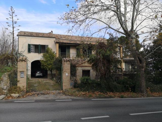 Casa in vendita a Penne, Abruzzo