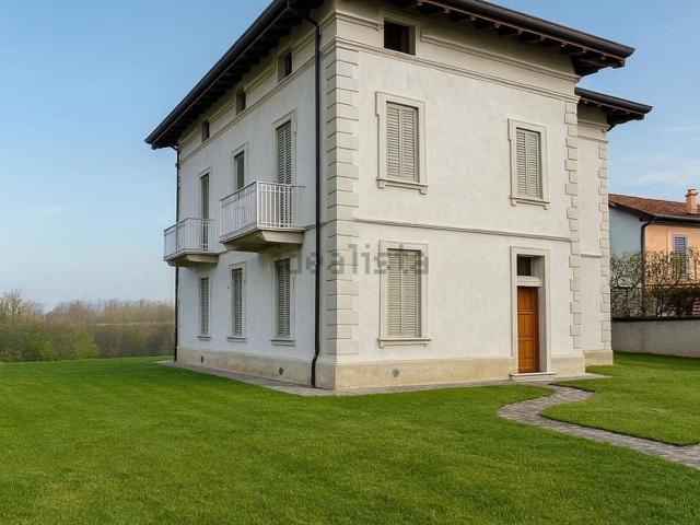 Casa in vendita a Lomagna, Lombardia