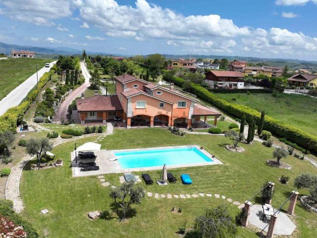 Casa in vendita a Oratino, Molise