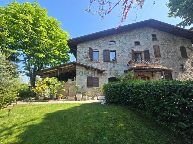 Casa in vendita a Val d’Enza, Re