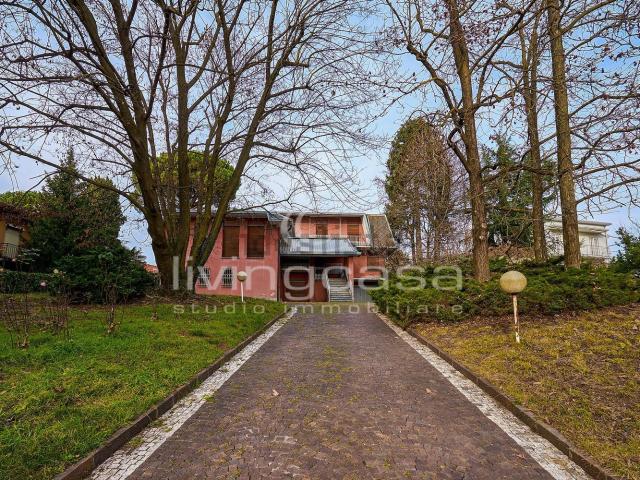Casa in vendita a Chiesuola, Renate