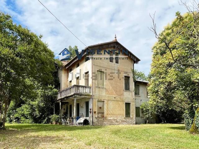 Casa in vendita a Selvana, Treviso