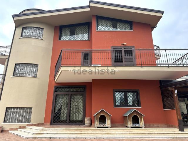 Casa in vendita a Petrarelle, Caserta