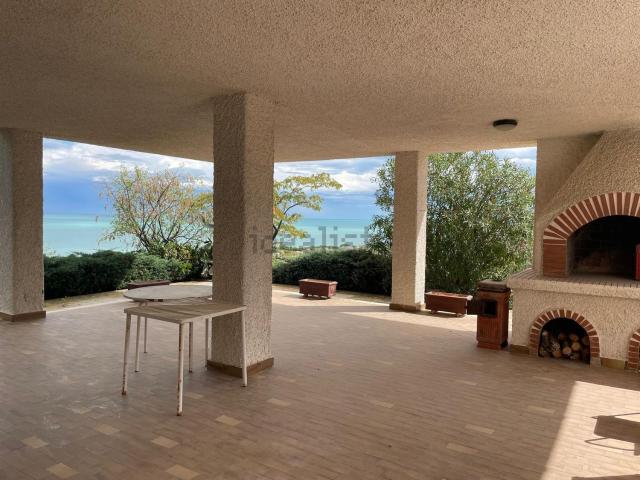 Casa in vendita a Montevecchio, Vasto