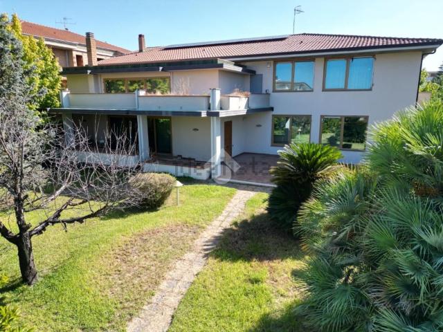 Casa in vendita a San Marcellino, Campania