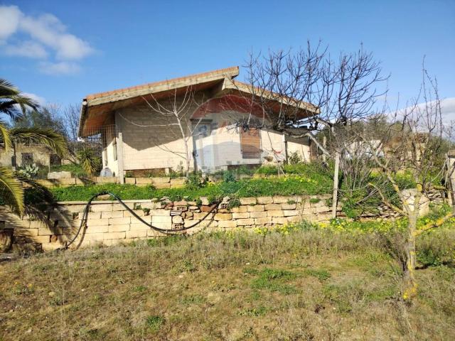 Casa in vendita a Caltagirone, Sicilia