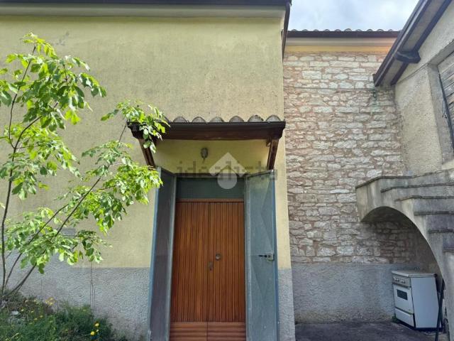 Casa in vendita a Scheggia e Pascelupo, Umbria