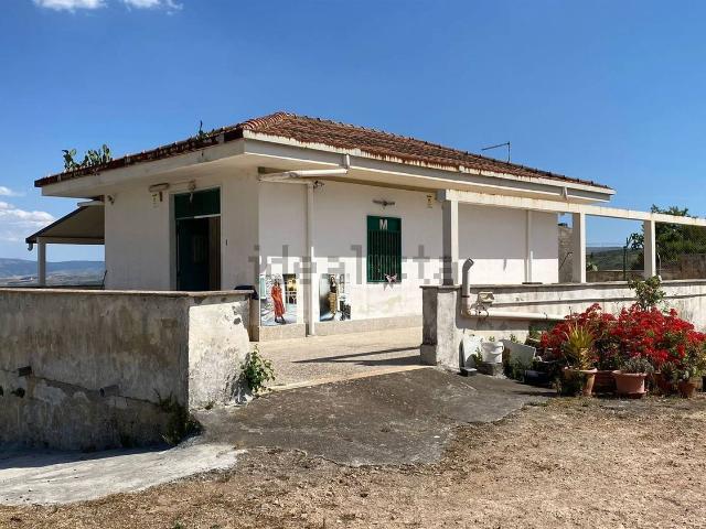 Casa in vendita a Scordia, Sicilia