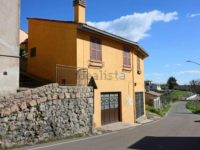 Casa in vendita a Tre Croci, Vetralla