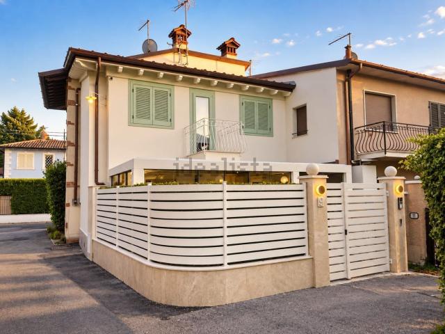 Casa in vendita a Roma Imperiale, Forte dei Marmi