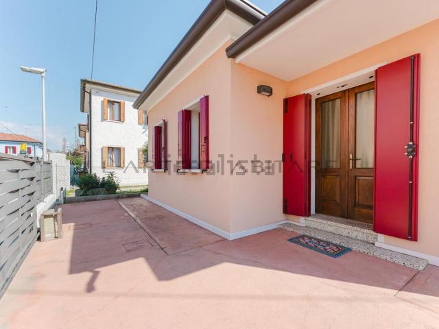 Casa in vendita a Parè, Conegliano