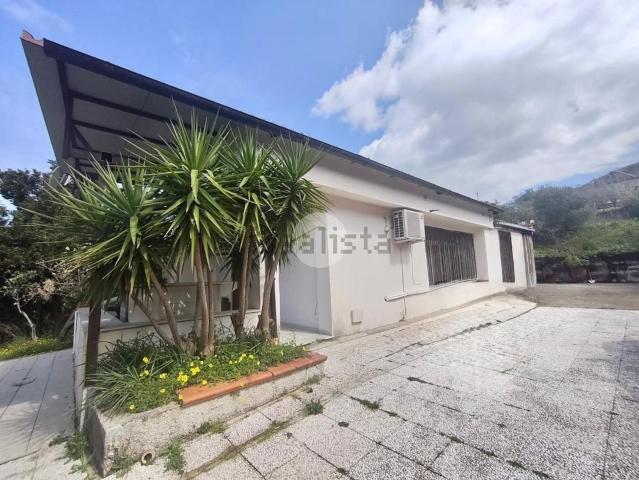 Casa in vendita a Carini, Sicilia