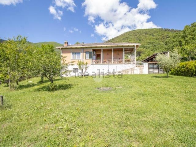 Casa in vendita a Greccio, Lazio