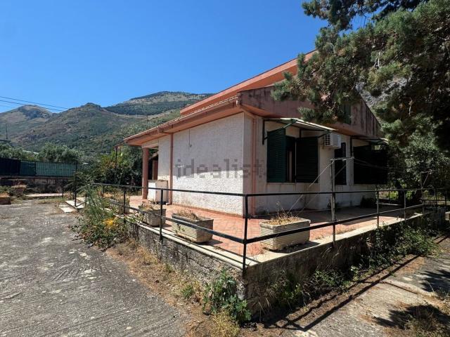 Casa in vendita a Piraineto, Carini