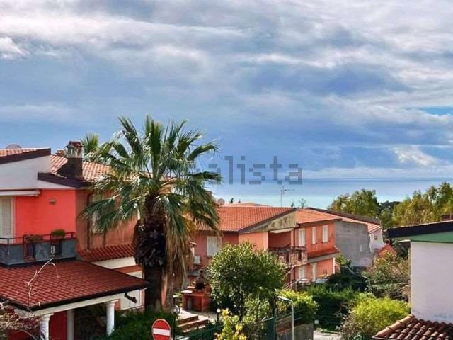 Casa in vendita a La Petrosa, Calabria