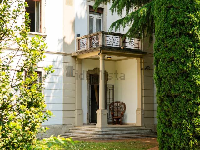 Casa in vendita a Villaggio Famiglia, Rovato