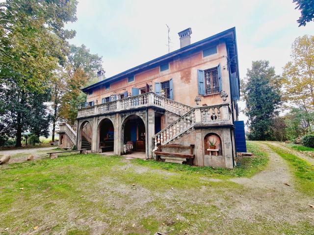 Casa in vendita a Fogliano, Re